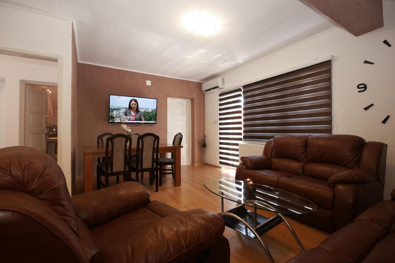 Apartments Sweet Home Оточац Экстерьер фото