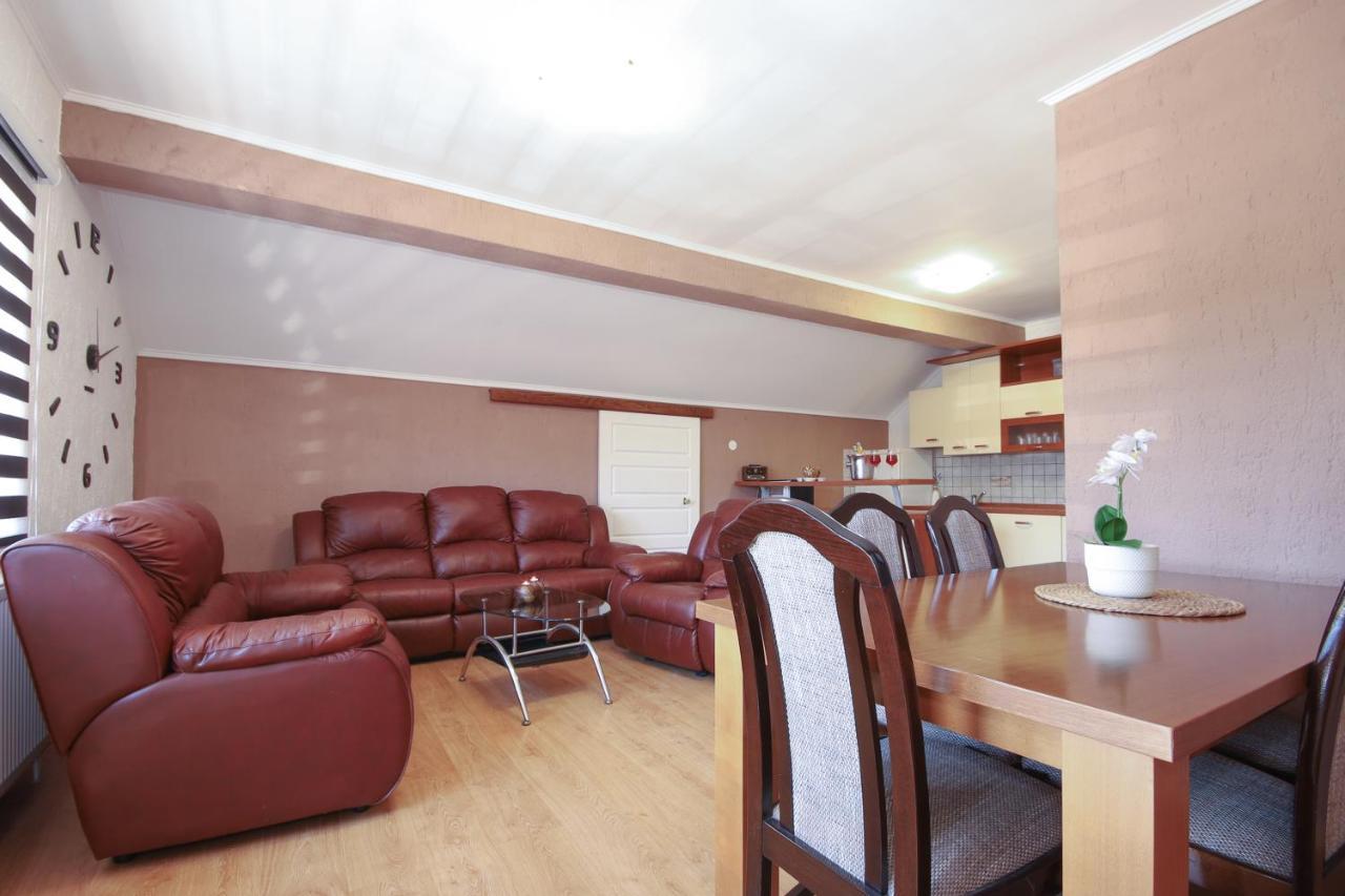 Apartments Sweet Home Оточац Экстерьер фото