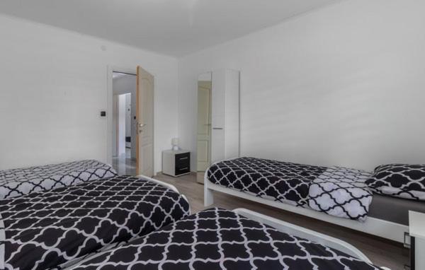 Apartments Sweet Home Оточац Экстерьер фото
