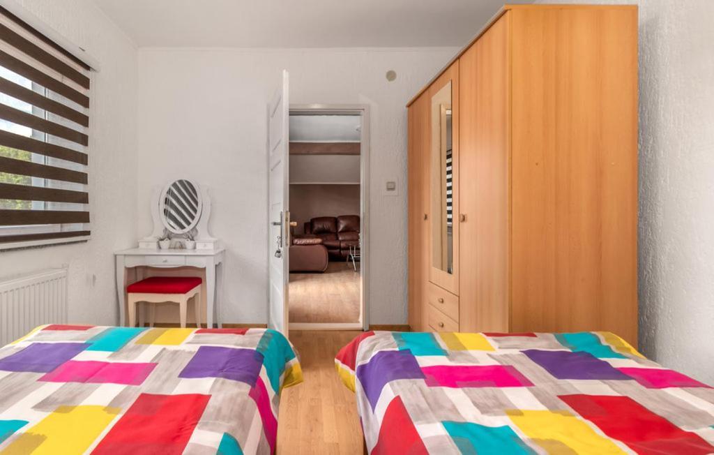 Apartments Sweet Home Оточац Экстерьер фото