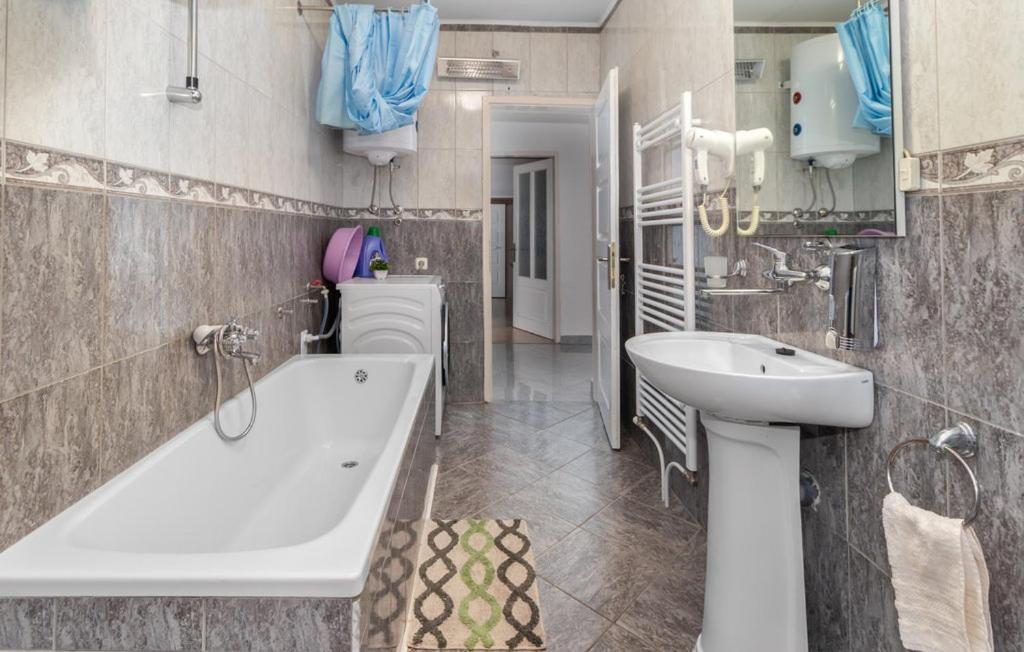 Apartments Sweet Home Оточац Экстерьер фото